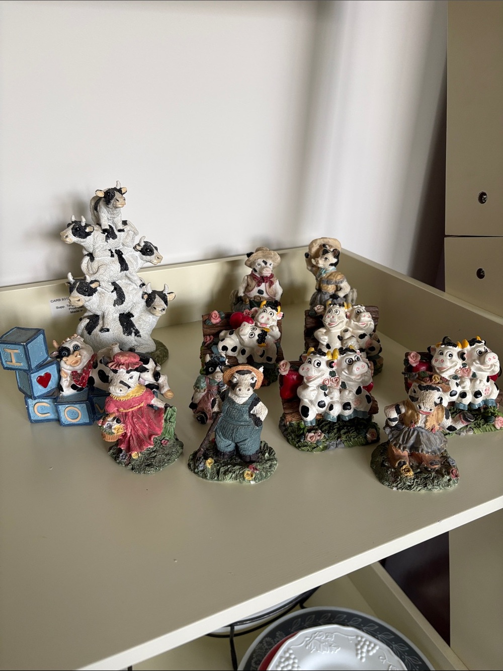 Hand-Painted Ceramic Cow Couple Figurines - Pink & Teal Outfits